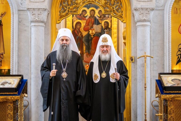 Патриарх Порфирий поздравил Патриарха Кирилла с днём памяти преподобного Сергия Радонежского